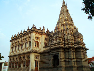 Mahadji Shinde Chatri Pune.JPG